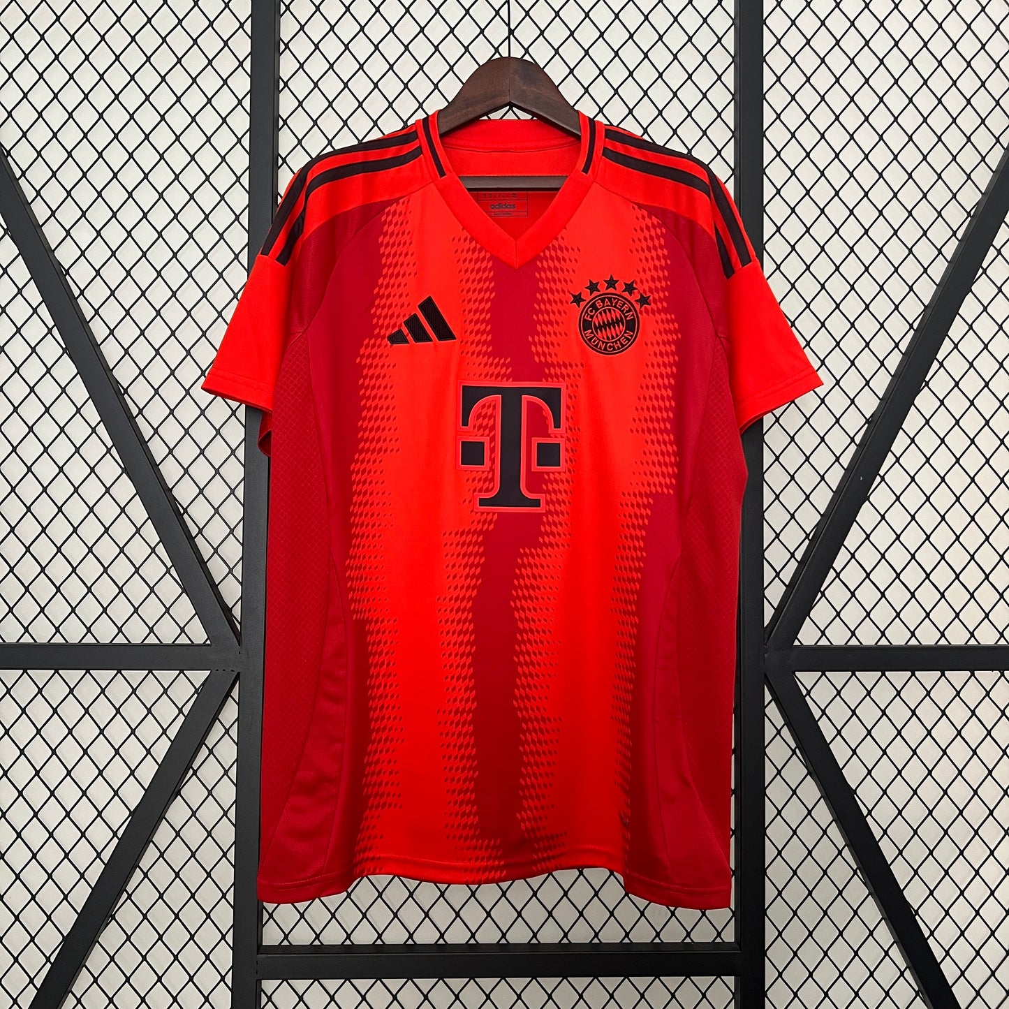 Bayern München Home Soccer Jersey 2024/25