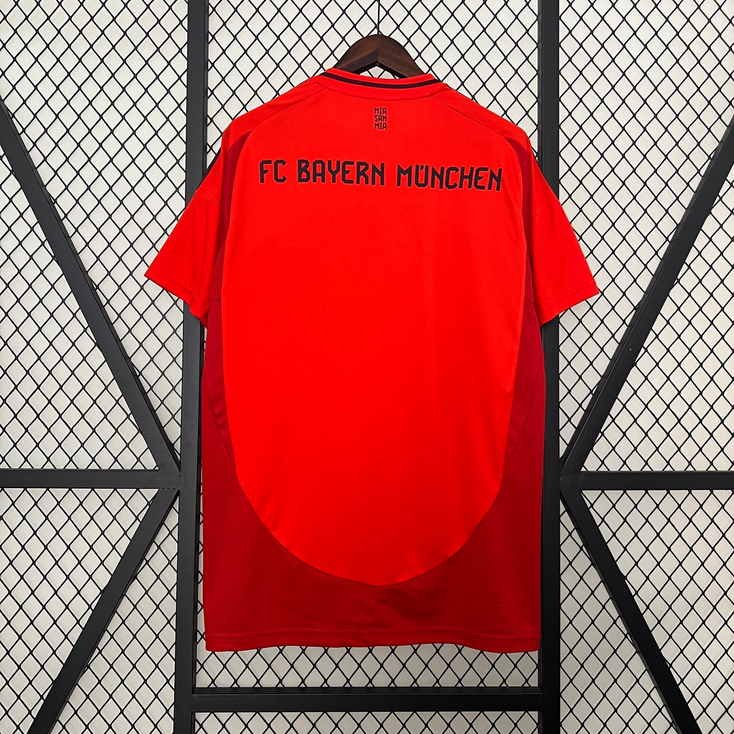 Bayern München Home Soccer Jersey 2024/25